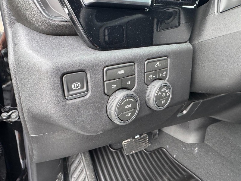 Chevrolet Silverado 1500 Vehicle Image 13