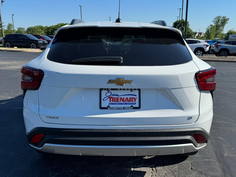 Chevrolet Trax Vehicle Image 04