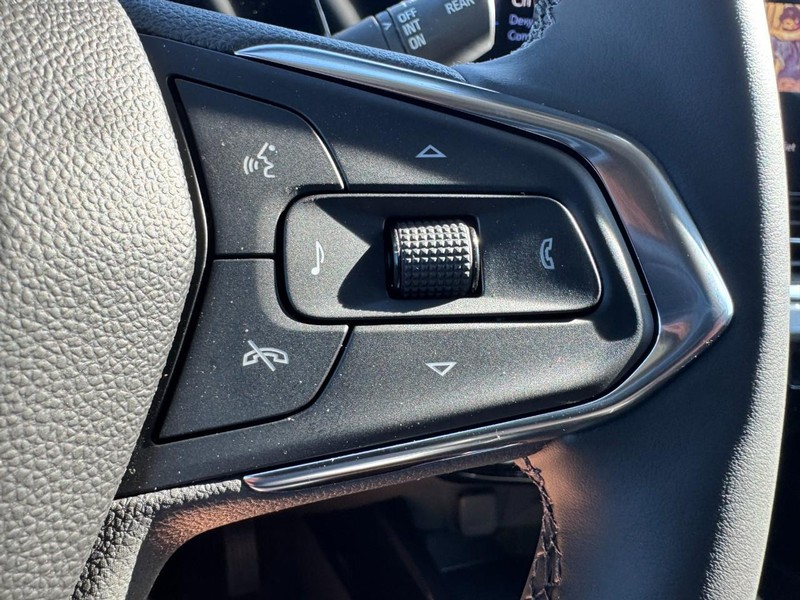Chevrolet Trax Vehicle Image 12