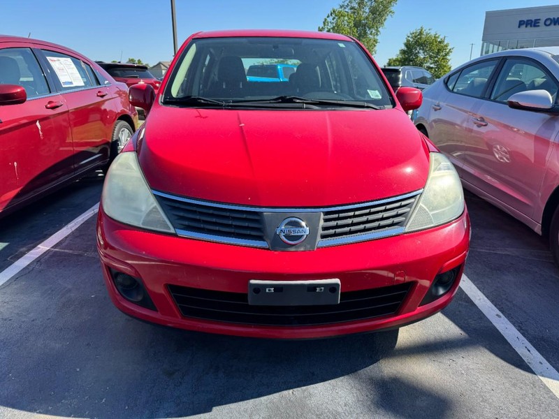 Nissan Versa Vehicle Image 02