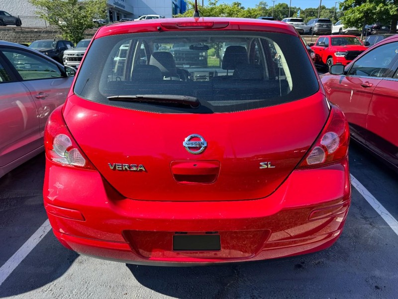 Nissan Versa Vehicle Image 04