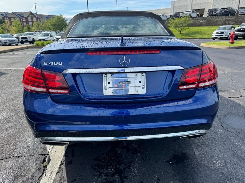 Mercedes-Benz E-Class Vehicle Image 04