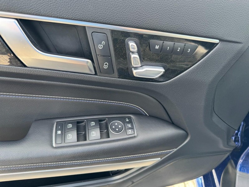 Mercedes-Benz E-Class Vehicle Image 13