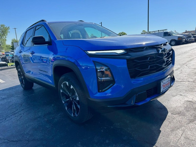 Chevrolet Equinox Vehicle Image 02
