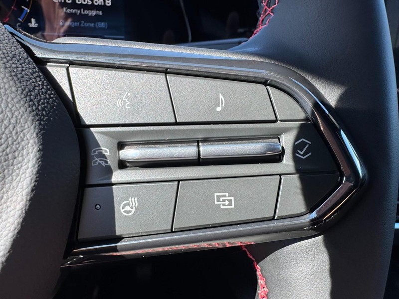 Chevrolet Equinox Vehicle Image 12