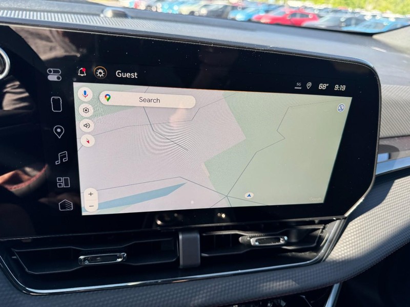 Chevrolet Equinox Vehicle Image 15