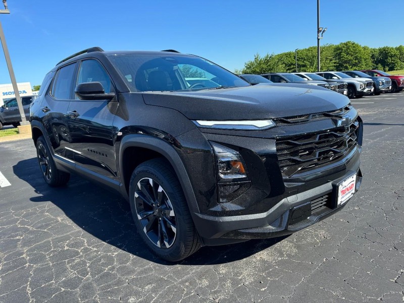 Chevrolet Equinox Vehicle Image 02