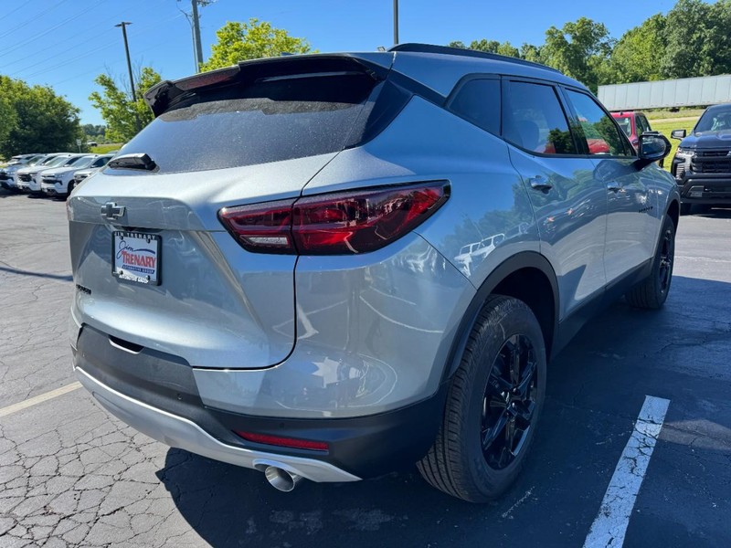 Chevrolet Blazer Vehicle Image 03
