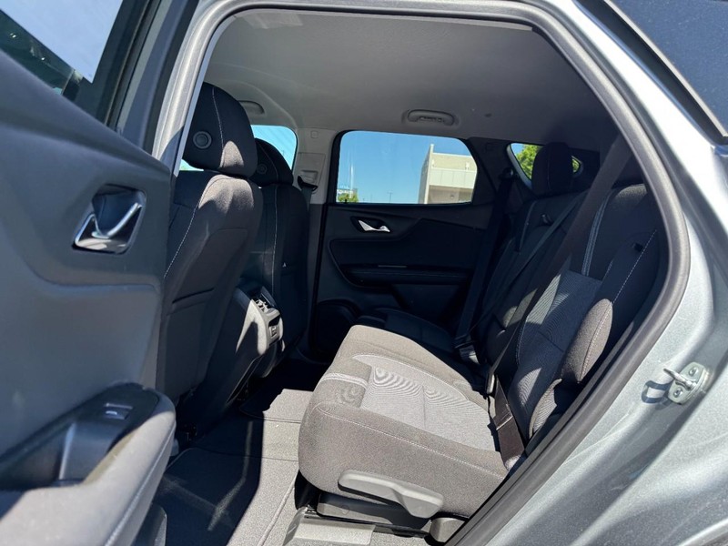 Chevrolet Blazer Vehicle Image 07