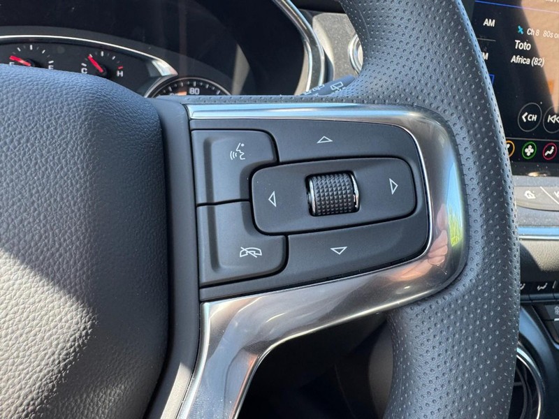 Chevrolet Blazer Vehicle Image 12