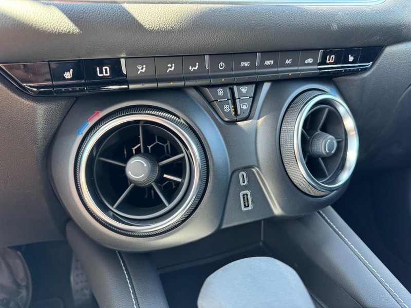 Chevrolet Blazer Vehicle Image 13