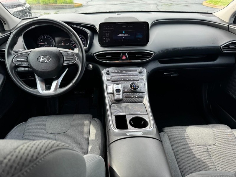 Hyundai Santa Fe Vehicle Image 11