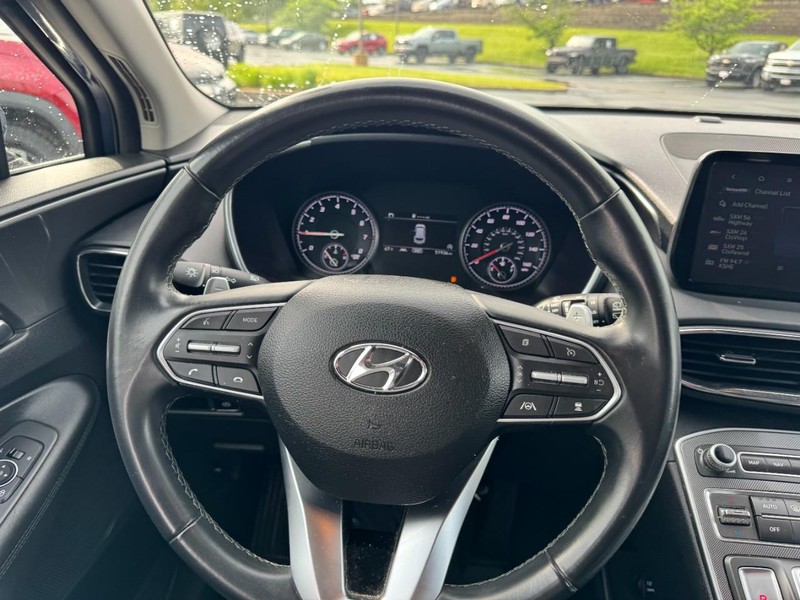 Hyundai Santa Fe Vehicle Image 12