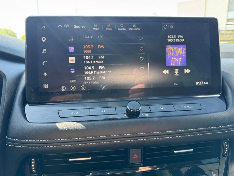 Nissan Rogue Vehicle Image 20