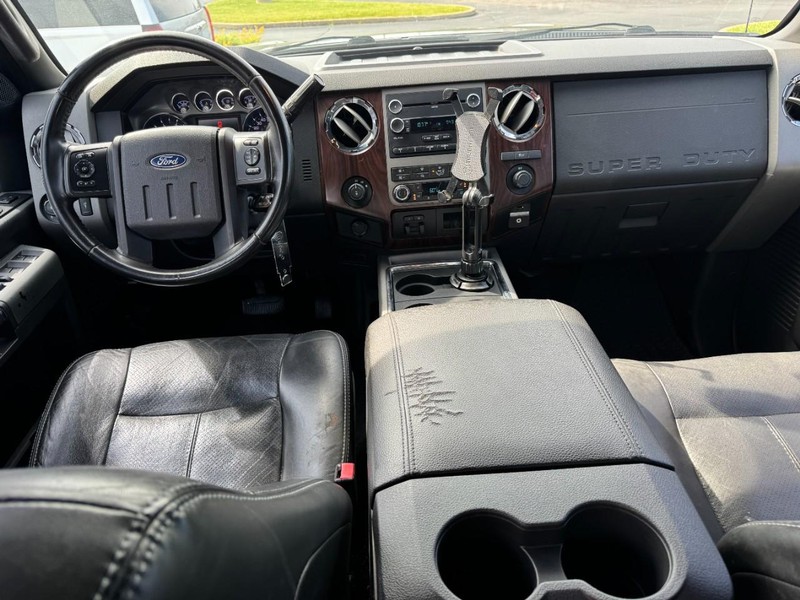 Ford Super Duty F-350 SRW Vehicle Image 12