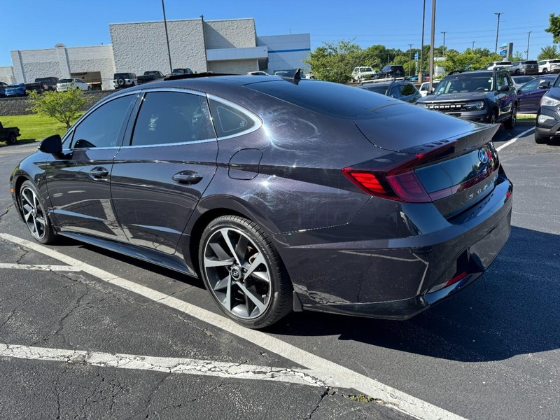 Hyundai Sonata Vehicle Image 05