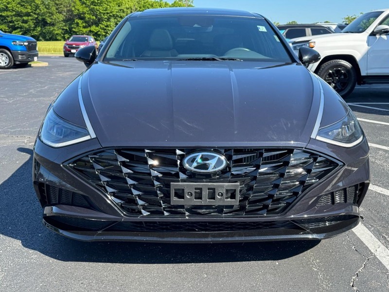 Hyundai Sonata Vehicle Image 09