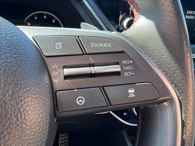 Hyundai Sonata Vehicle Image 18
