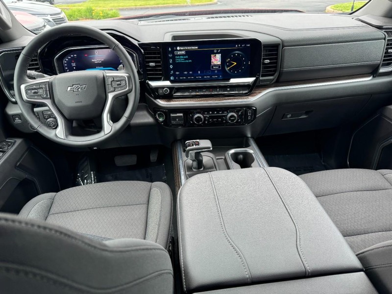 Chevrolet Silverado 1500 Vehicle Image 11