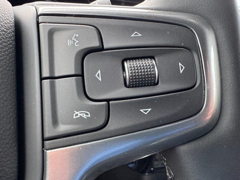 Chevrolet Silverado 1500 Vehicle Image 18