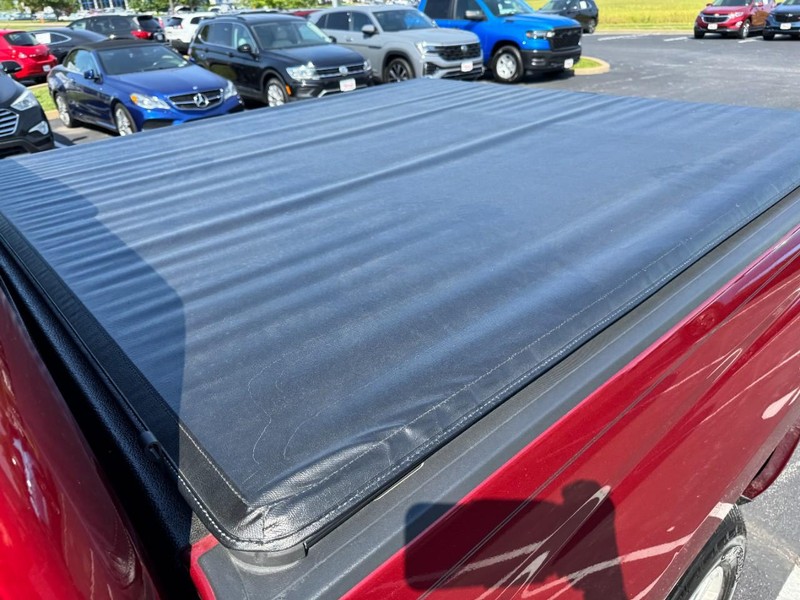 View vehicle photo 7