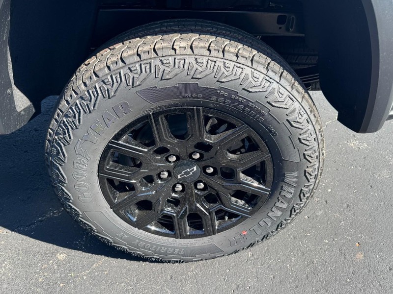 Chevrolet Colorado Vehicle Image 06