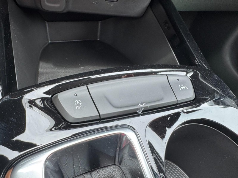 Chevrolet Trax Vehicle Image 12