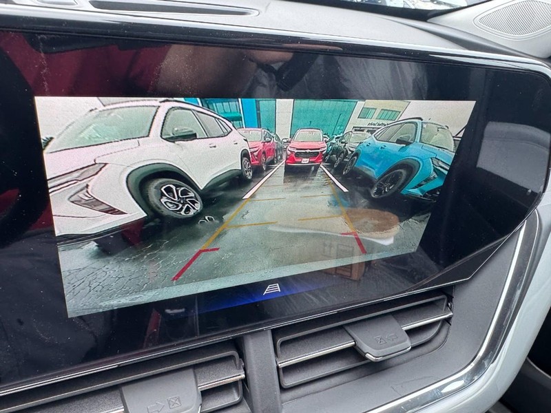 Chevrolet Trax Vehicle Image 15
