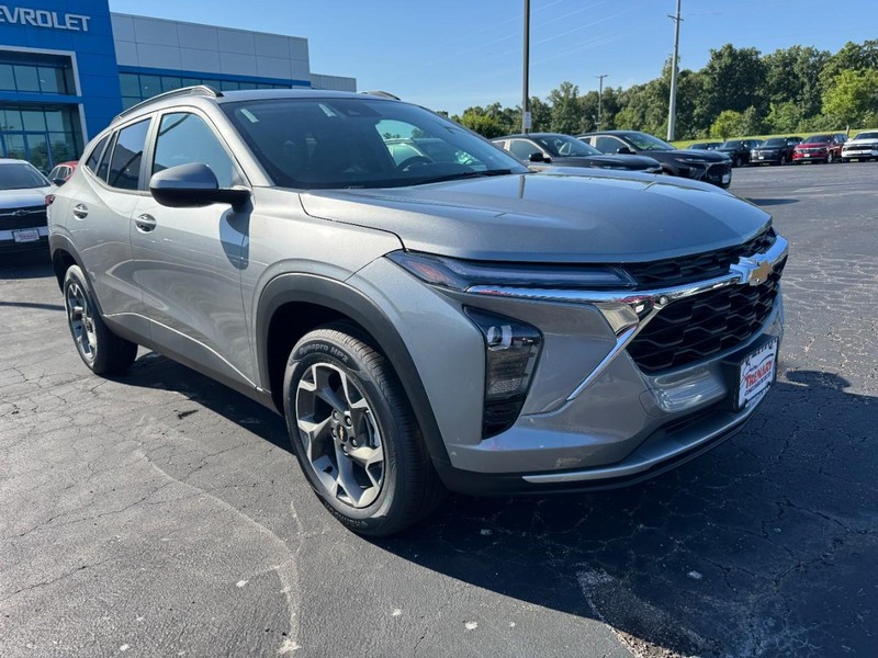Chevrolet Trax Vehicle Image 02