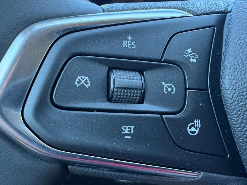 Chevrolet Trax Vehicle Image 11