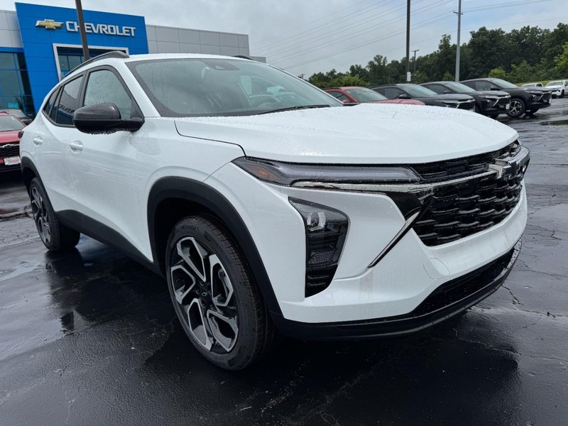 Chevrolet Trax Vehicle Image 02