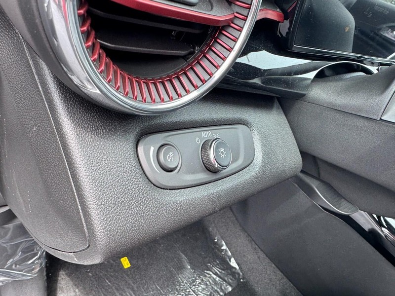 Chevrolet Trax Vehicle Image 09