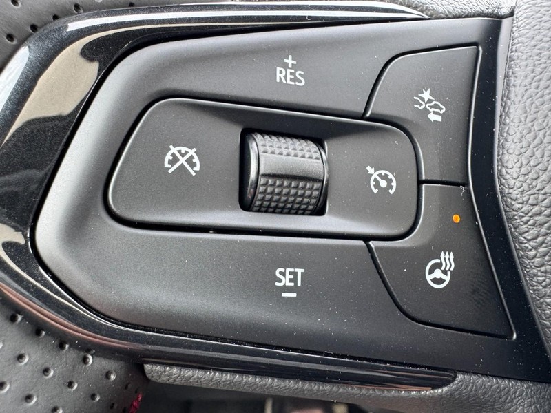 Chevrolet Trax Vehicle Image 11