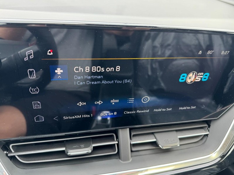 Chevrolet Trax Vehicle Image 14
