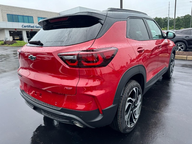 Chevrolet TrailBlazer Vehicle Image 03