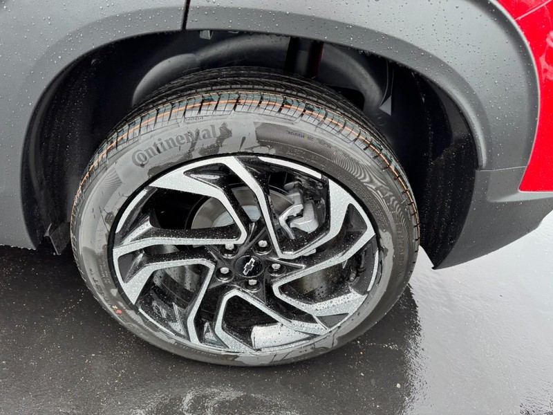 Chevrolet TrailBlazer Vehicle Image 06