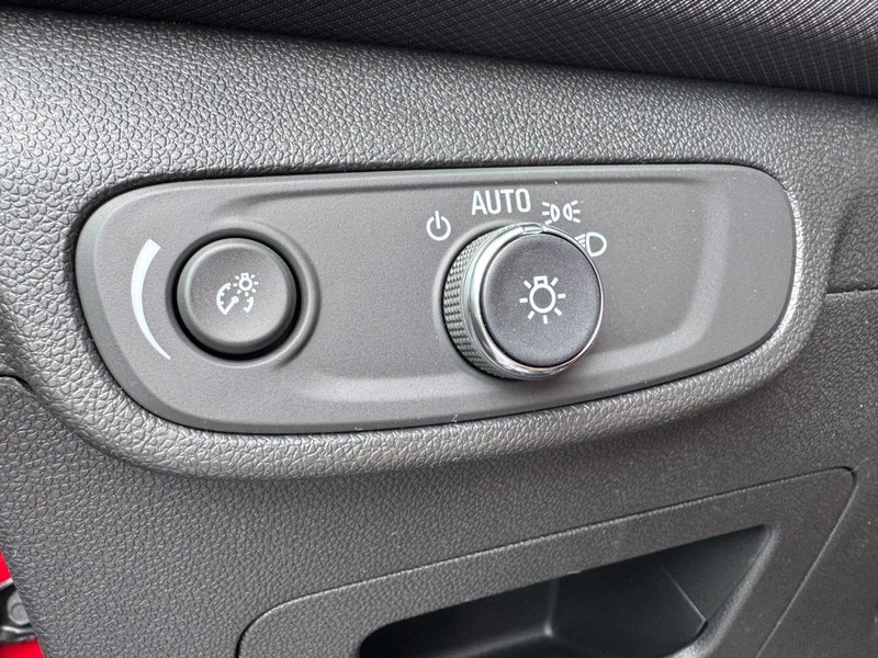Chevrolet TrailBlazer Vehicle Image 09