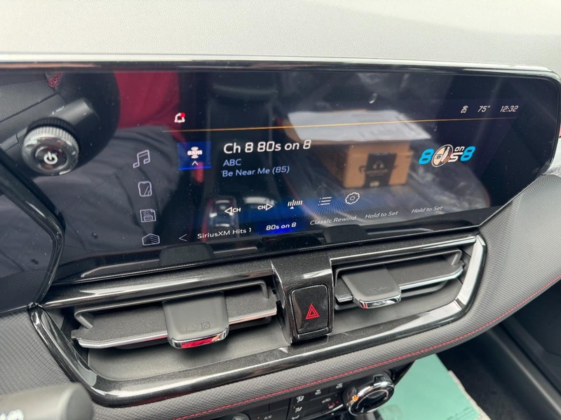 Chevrolet TrailBlazer Vehicle Image 13