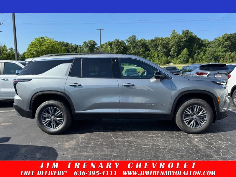 2026 Chevrolet Traverse FWD LT's photo
