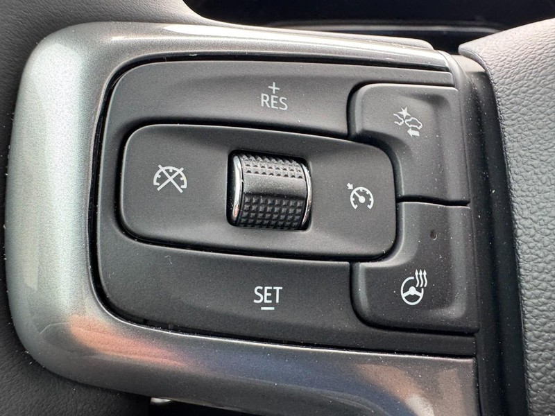 Chevrolet Silverado 2500HD Vehicle Image 19