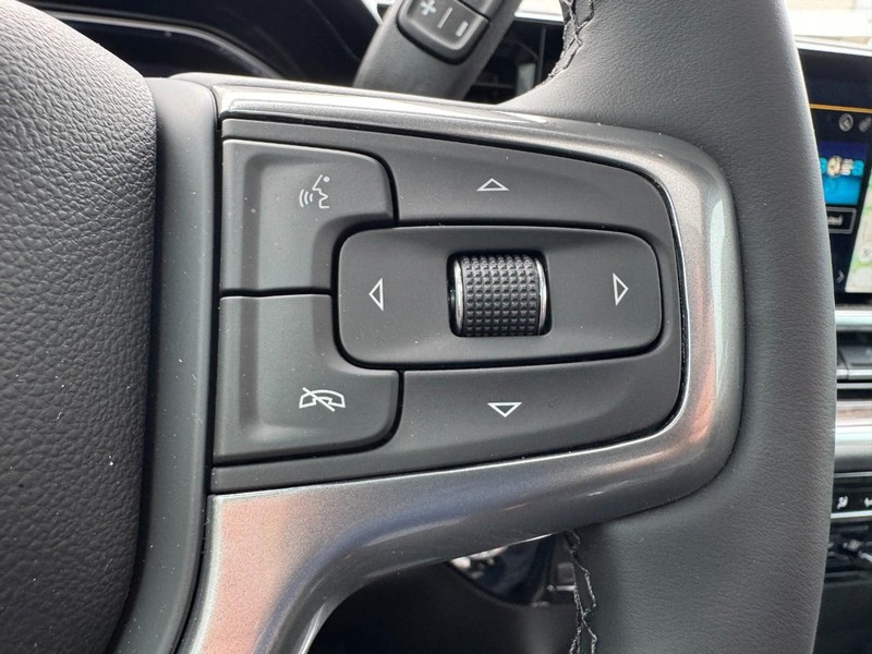 Chevrolet Silverado 2500HD Vehicle Image 20