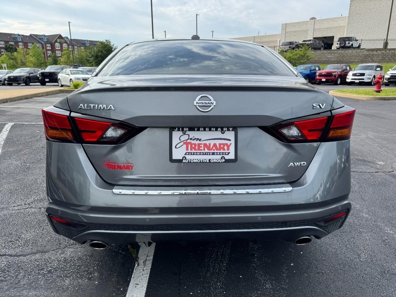Nissan Altima Vehicle Image 04