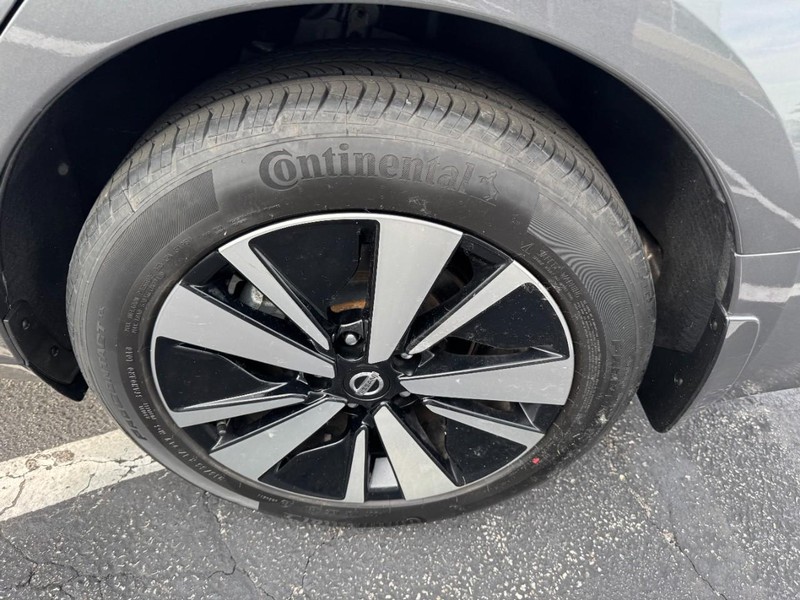 Nissan Altima Vehicle Image 07