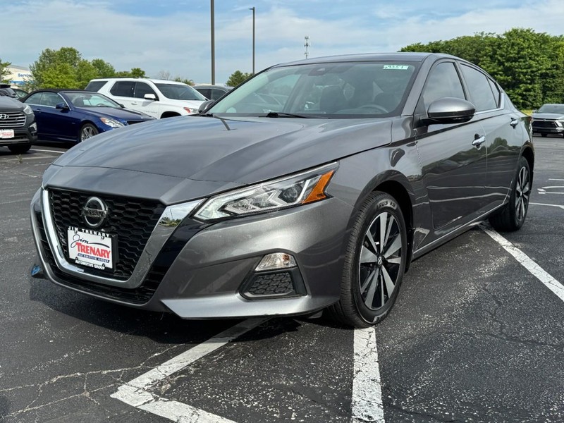 Nissan Altima Vehicle Image 08