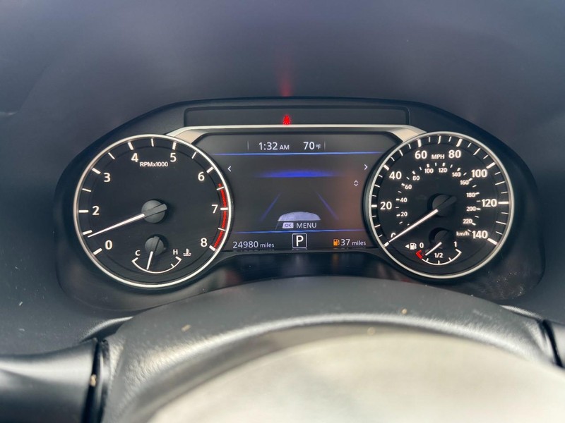Nissan Altima Vehicle Image 23