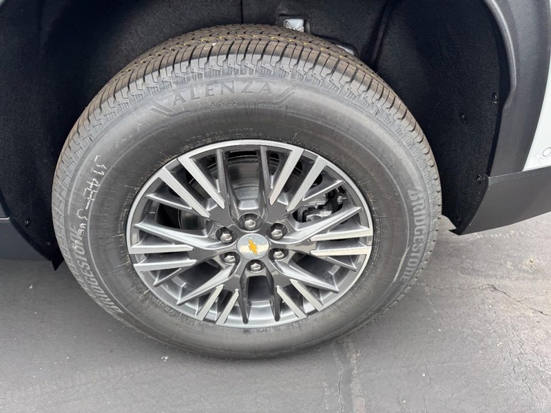 Chevrolet Traverse Vehicle Image 06