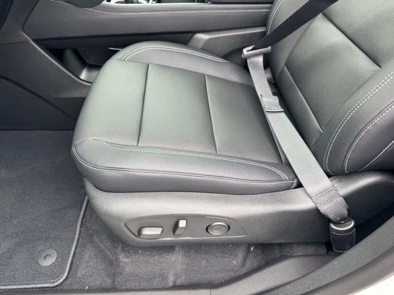 Chevrolet Traverse Vehicle Image 10