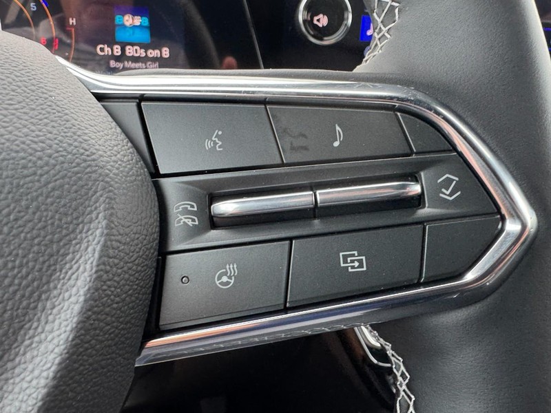 Chevrolet Traverse Vehicle Image 13