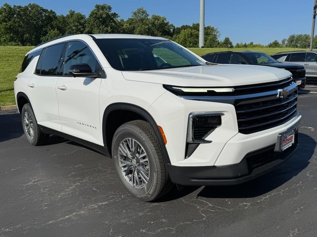 2026 Chevrolet Traverse FWD LT's photo