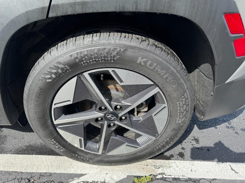 Hyundai Tucson Vehicle Image 07